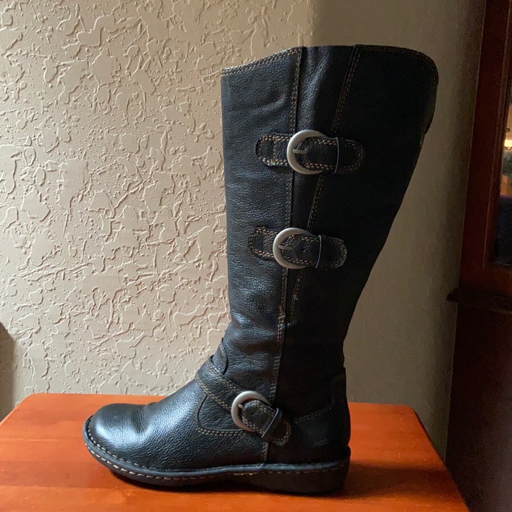 Bolo boots, almost new, only worn once.